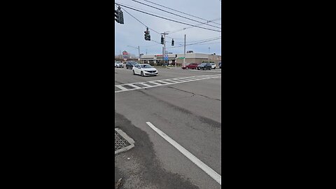 Joseph Martelli Do people pay attention on Niagara Falls Blvd? Going through the red light