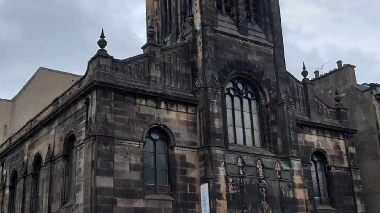 🏴 Explore Edinburgh – Scotland’s Historic and Enchanting Capital! 🏰
