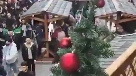 Germany,crowds of Muslims walk through Christmas market chanting: “There is no God but Allah
