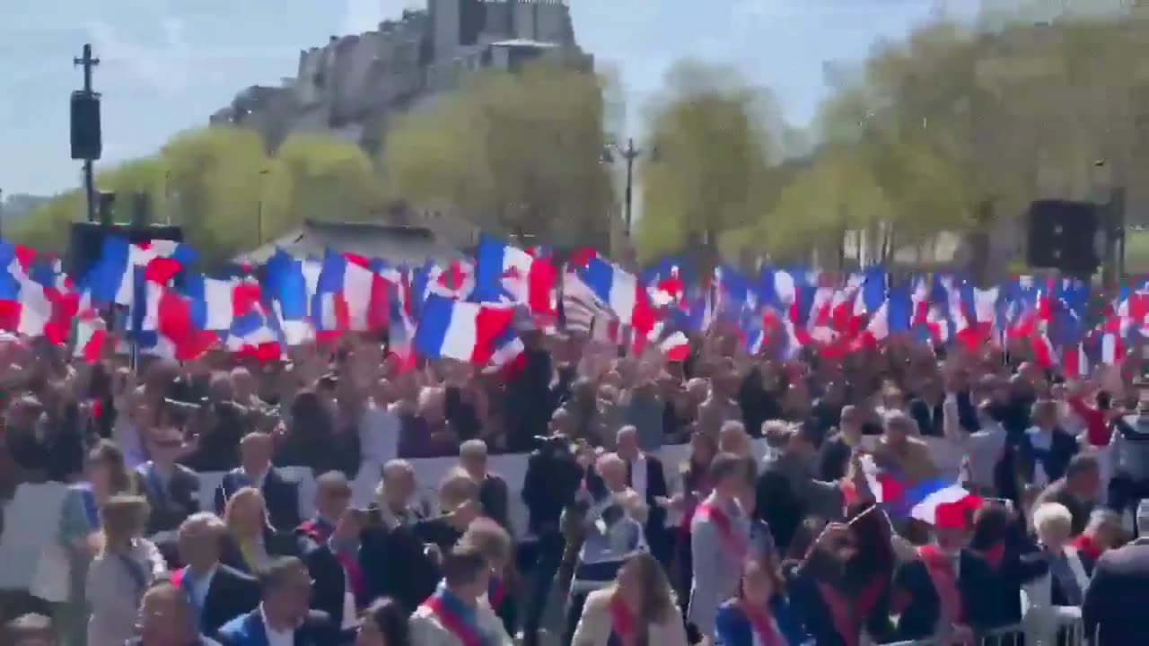 LE PEN STRIPPED, PARIS ERUPTS