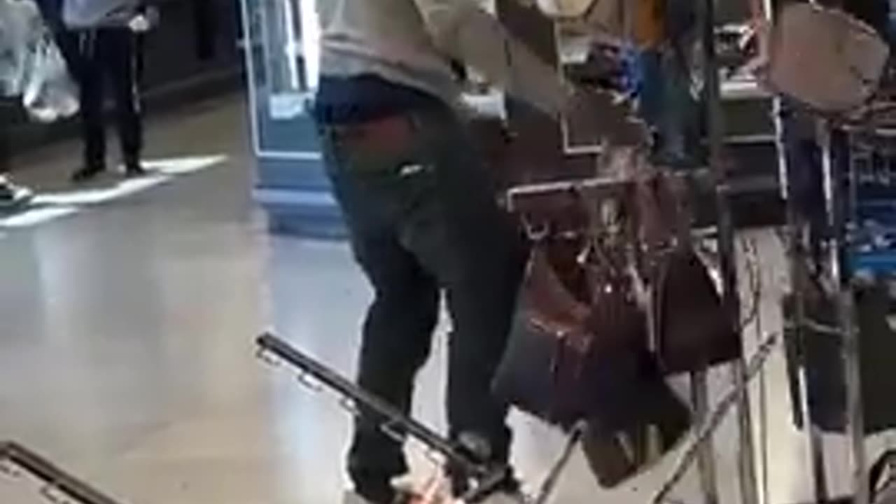 Not an ounce of shame from these worthless nier scums looting a Dress for Less store