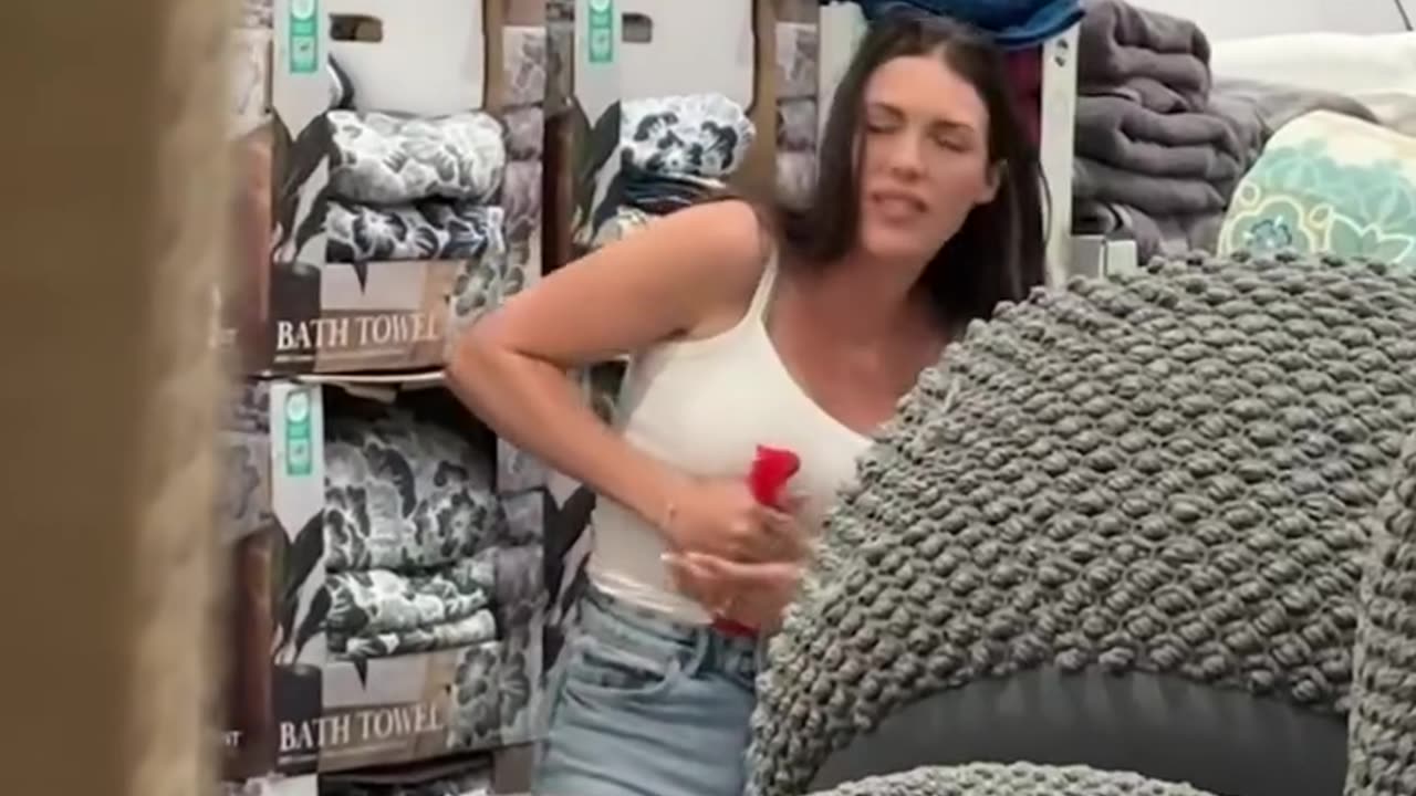 Wait til you see what she does!.hd
