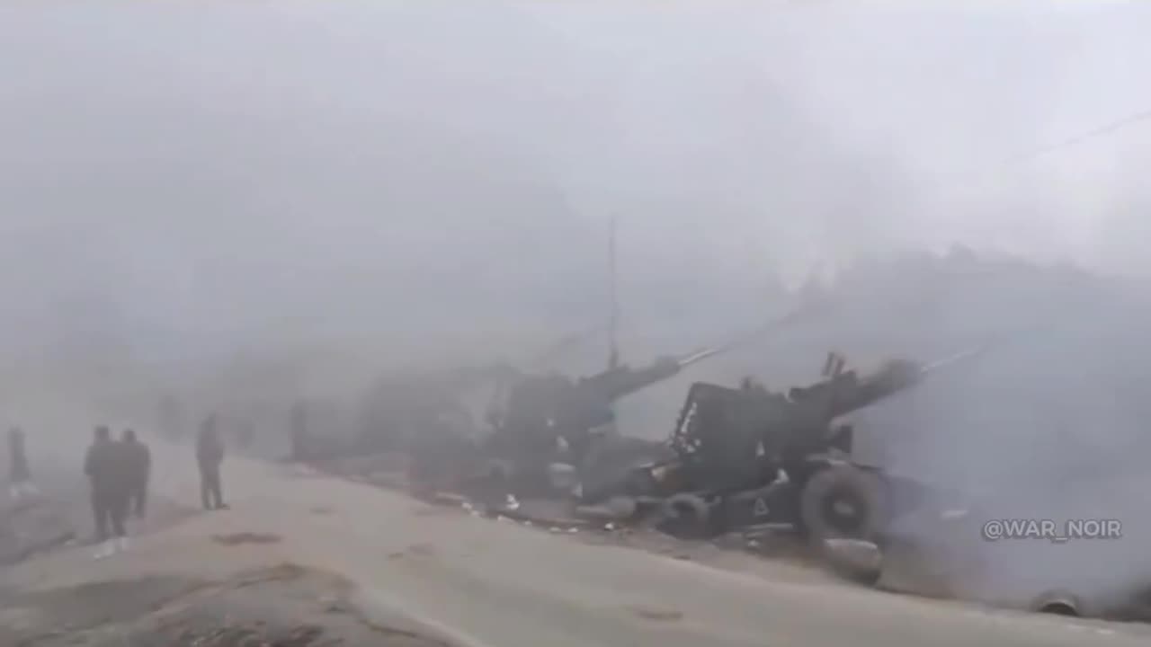 #Pakistan / #India 🇵🇰🇮🇳: Indian Forces attacking Pakistani positions during the