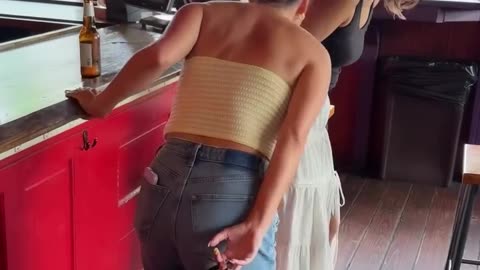 Hilarious prank watch until the end 🤣🤣
