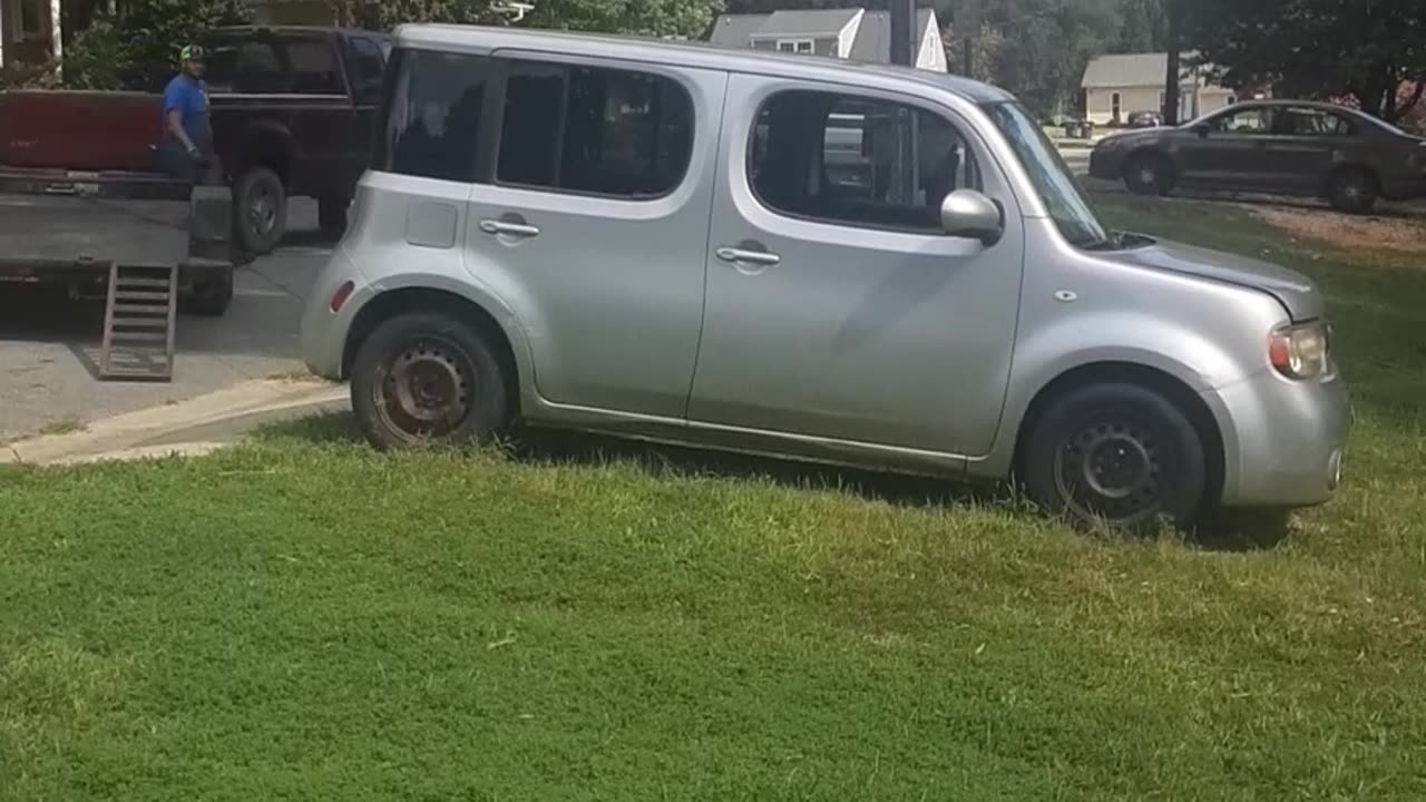 Saying Goodbye To Our Nissan Cube