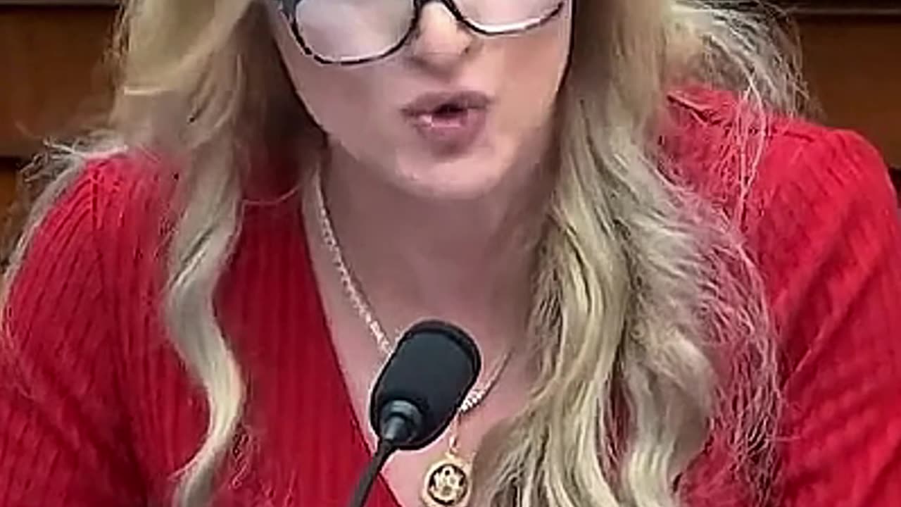 Congressman Lee SLAMS Dems for distorting facts with biased AI training!