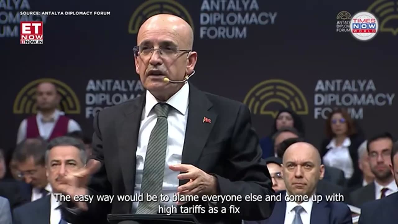 Jeffrey Sachs's Big Remark On Donald Trump Breaks The Internet | US News | World News