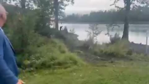 Putin’s investment envoy Kirill A. Dmitriev says he encountered a bear in Alaska