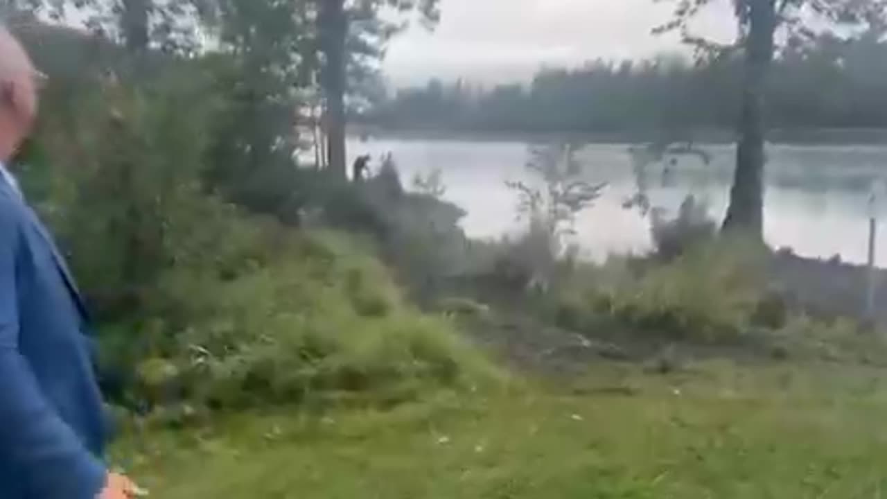 Putin’s investment envoy Kirill A. Dmitriev says he encountered a bear in Alaska