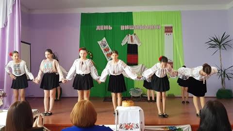 Ziua cămășii brodate (vîșîvanka) 2/3