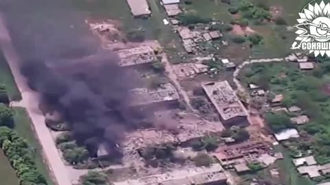 ✈️🇺🇦💣 Su-27 strike on Russian troops near Borysivka, Kharkiv region, - Soniashnyk