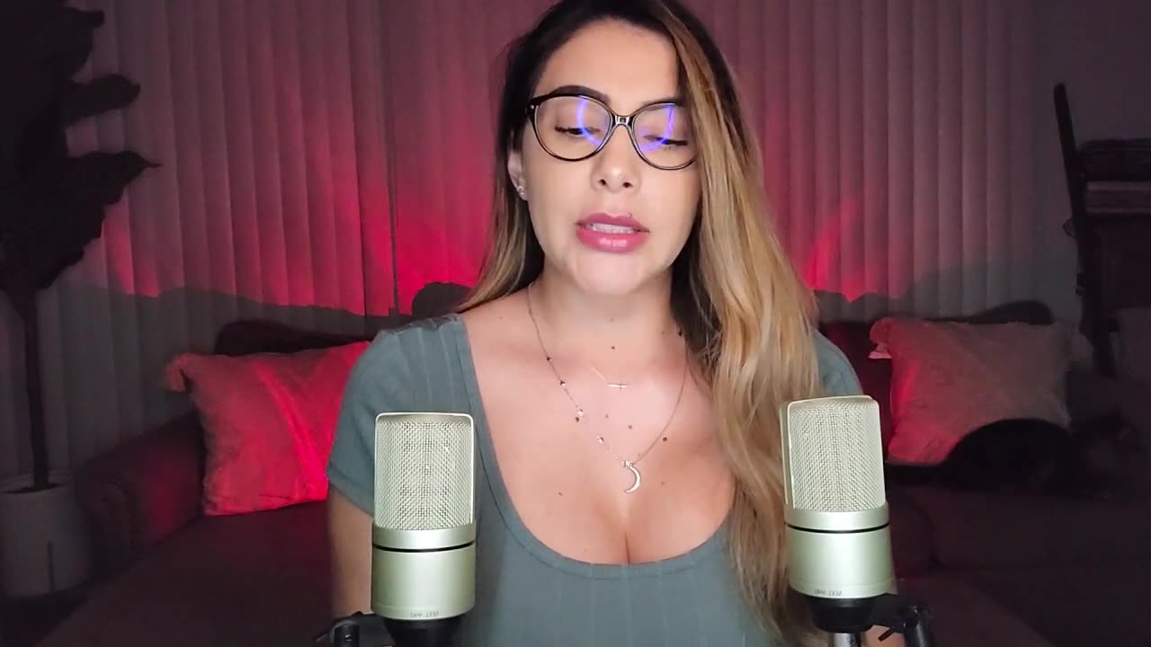 Lectura corta de suspenso susurradita a tu oído para que duermas