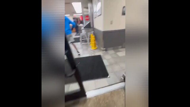 Girl Pulled Up And Tore The Place Down After A Girl Kept Talking Crazy About Her On Social Media