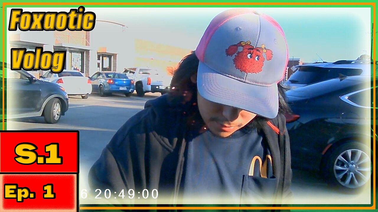 Foxaotic Vlogs S1 Ep.1- Working with Mcdons and eating