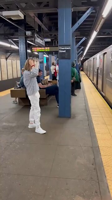 Jodie Foster was seen riding the NYC subway