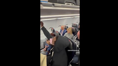 American at Airport sees “Robert Kennedy Jr & Cheryl Hines on my normal flight this morning”