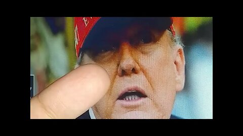 I felt SO DUMB after watching this Donald Trump Video