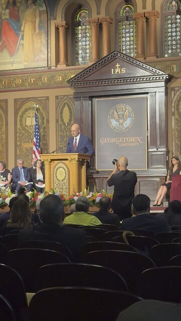 Dr. Degen at Georgetown Awards Ceremony