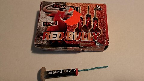 Lesli - Red Bully - Vuurwerk Vulkaan Cat 1 Vuurwerk