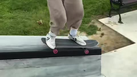 💥🛹 Bolts with @elliot_schaffer | #skateboarding #viral #skateboardingisfun