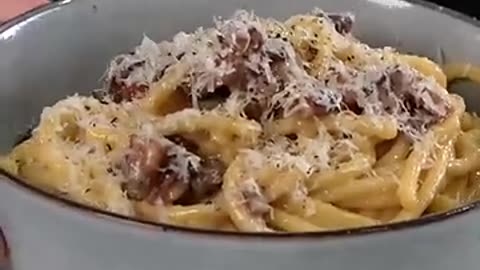 Carbonara italian style: recipe tutorial