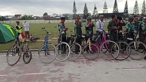 Vintage Bicycle Vlog: Enjoying the Crowd and Classic Bike Fun