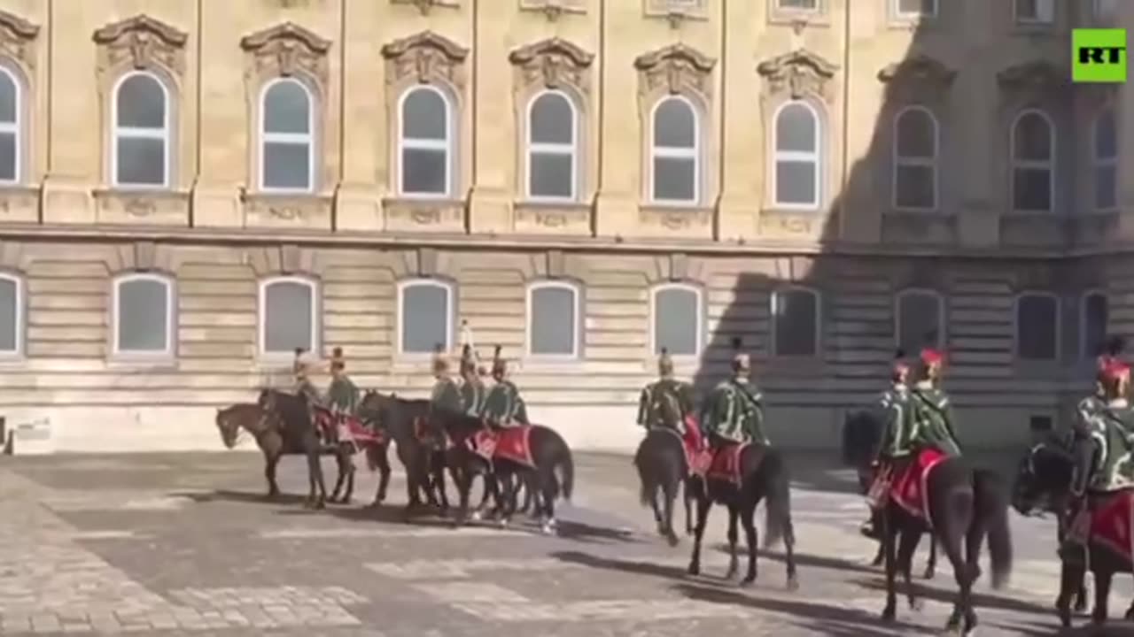 Hungarian military honor guard welcomes Netanyahu in Budapest