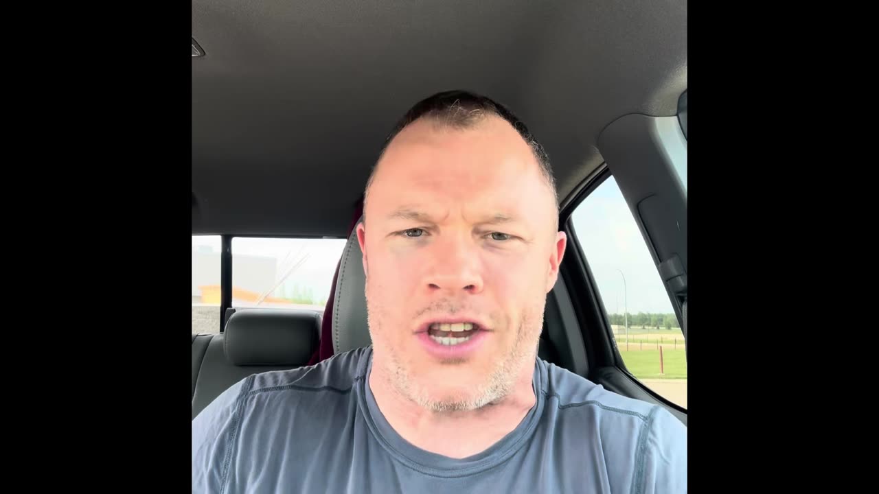 Why I Eat 6 Meals a Day on a LOW FAT DIET - Increase Metabolism & Shrink Your Stomach