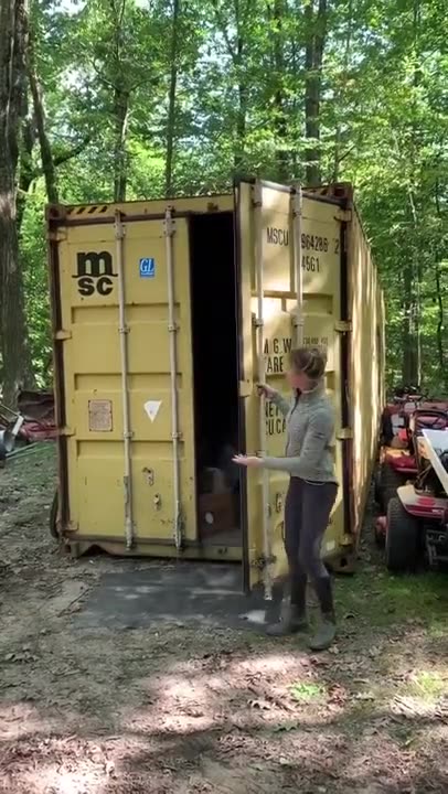 Customer Review - Brittany | USA Containers