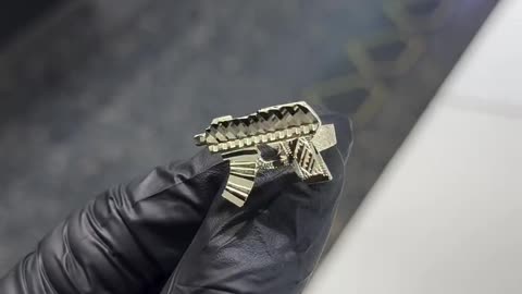 10K Gold 3.6 Grams Classic Uzi Ring