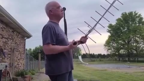 🧠🌌 Grandpa Contacts Astronaut on ISS Using Ham Radio! | FeedMyCuriosity