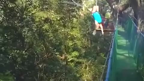 Unleash the Vocal Power of Fright! 🗣️😱 The Funniest Scary Reactions Ever! 😂😍