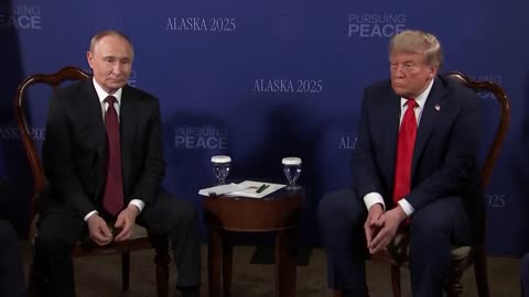 Trump Putin photocall ends in CHAOS as room erupts _ Vlad tries to shout back