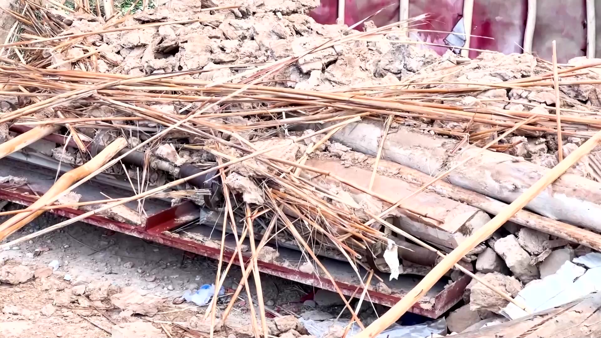 Very dangerous: Afghan roadside vendors recount moment quake struck