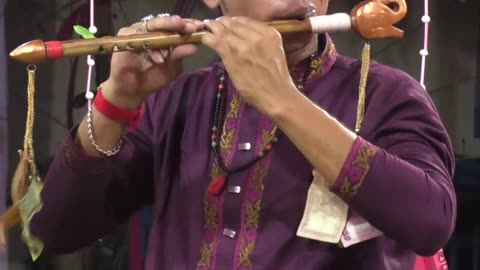 মুখ লাল হয়ে গেল বাঁশি বাজিয়ে