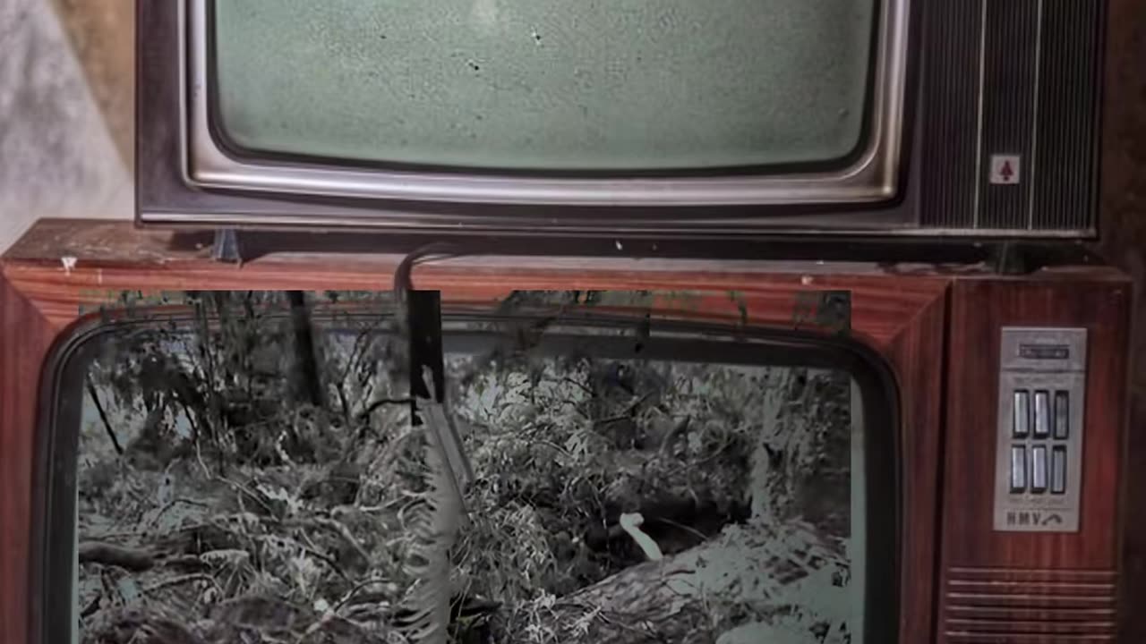 😱👻 The Scariest Ghost Sighting I've Ever Seen! | TheHauntingHour