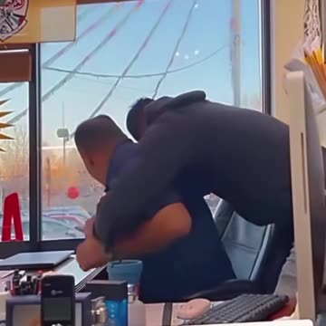 Son prank🤣#Fyp #funnyvideos #scareprank #tiktok #son #father #happy