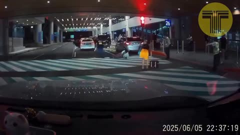 Una turista española salta de un taxi pirata en el aeropuerto de Taipei