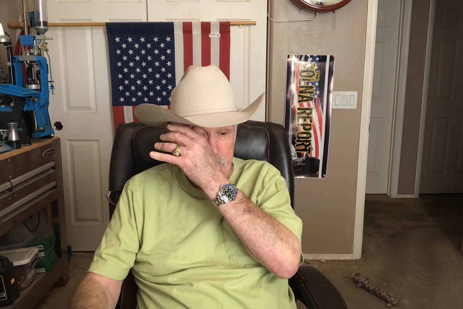 Chicago, Manhunt Underway For Individual Who Shot At Federal ICE, Agents!