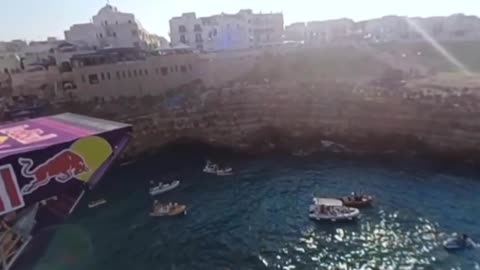 360 ' Cliff Diving From a Rocky Ledge in Italy