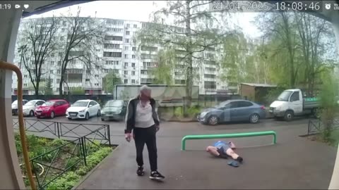 GRANDPA FIGHTS YOUNG DUDE, YOUNG DUDE DIES