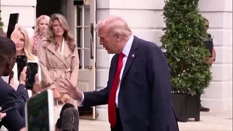 President Trump Slaps Around Fake News Reporter for Asking if He's 'Going to War With Chicago'