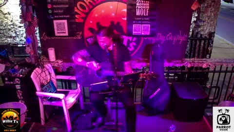 LIVE Music Everyday!