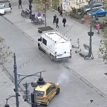 Do zdarzenia doszło 17 października 2025 r. około godziny 16. 00 na skrzyżowaniu