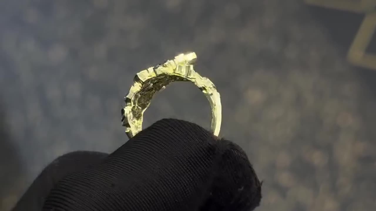 10k Solid Gold Size 7.5 Nugget Cross Ring