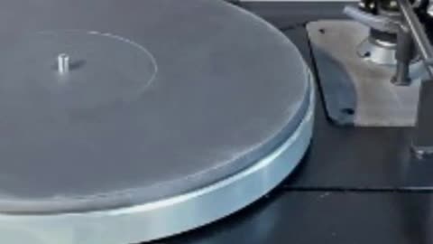 Thorens TD 520 Turntable