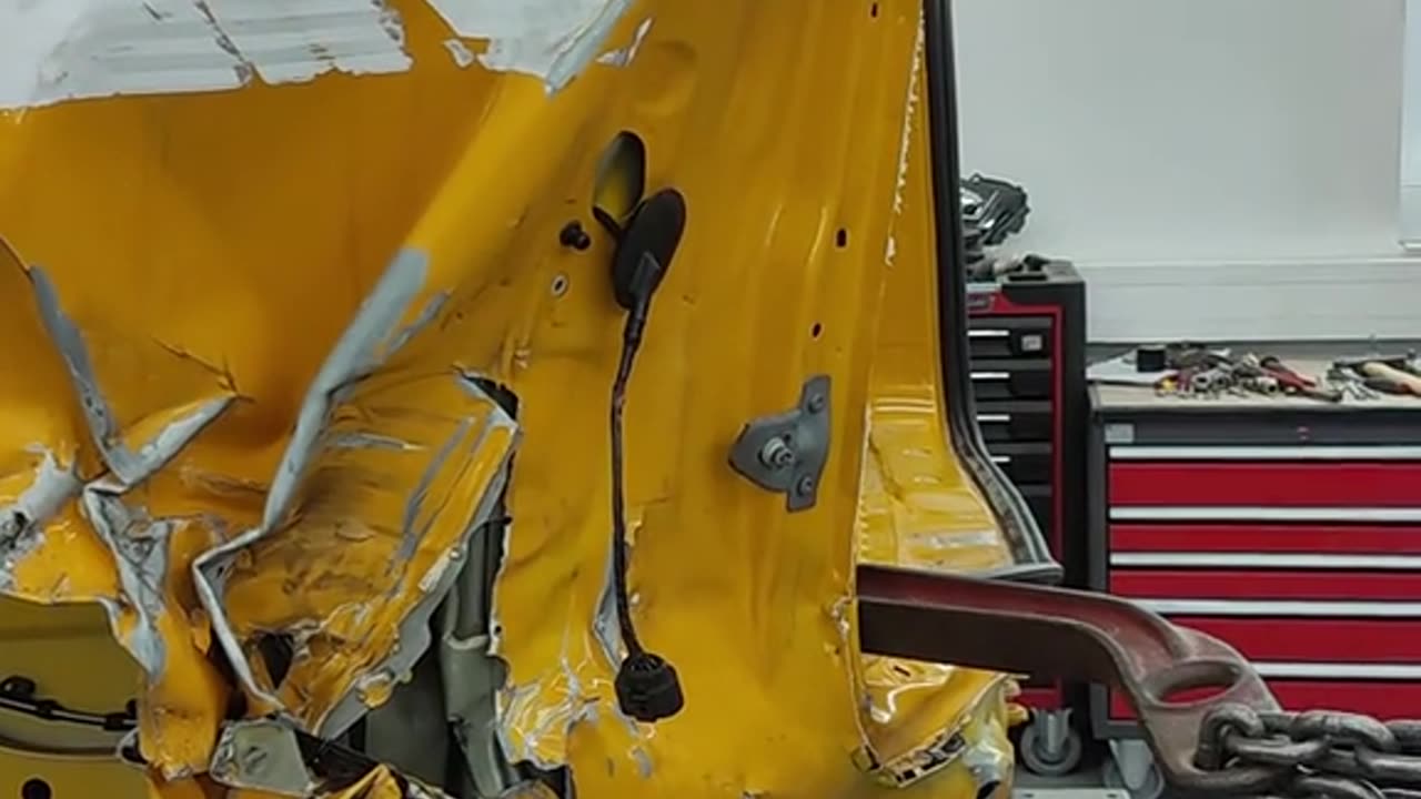 Volkswagen Caravelle repaired after an accident