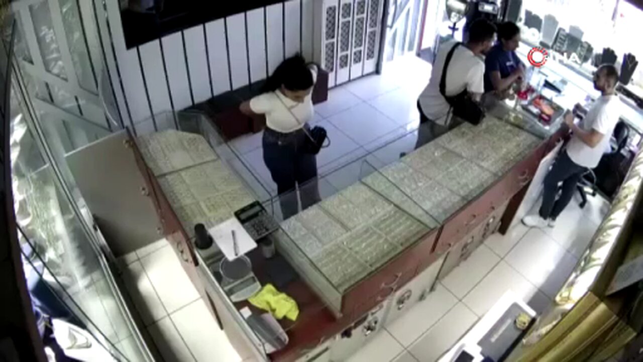 Bilişim hırsızlığı yoluyla arkadaşının 780 bin TL'sini kendi hesabına aktaran kadın tutuklandı