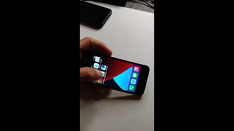 FREE FIRE NO IPHONE SE AINDA RODA