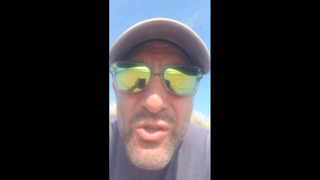 A scumbag with a badge